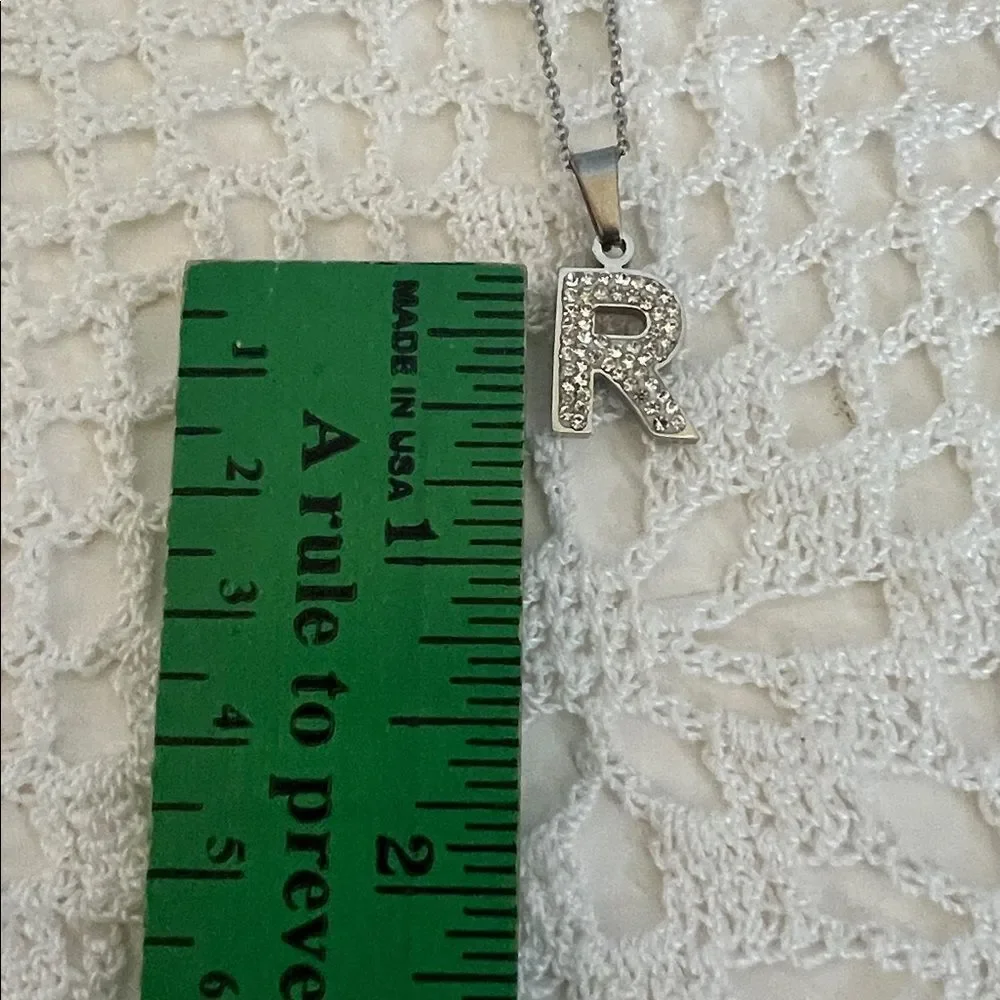 NWT Stainless Steel Elegant Silver Tone  Dainty Necklace initial  R Pendant